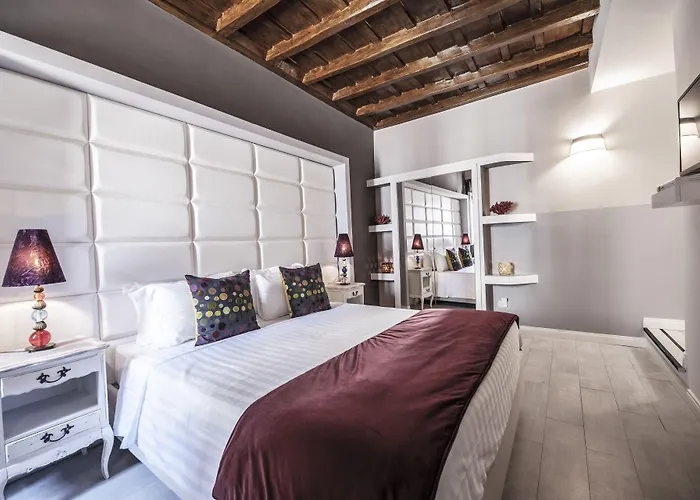 Town House Spagna 3*