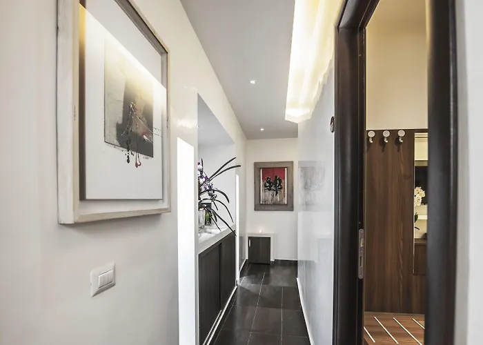 Town House Spagna 3*