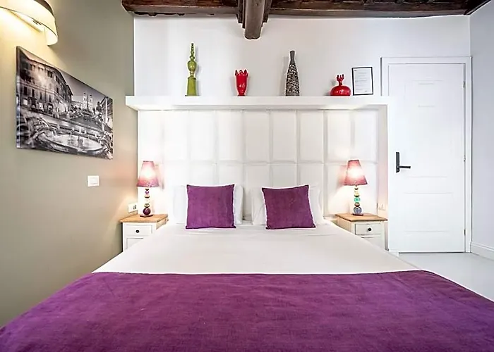 Town House Spagna 3*