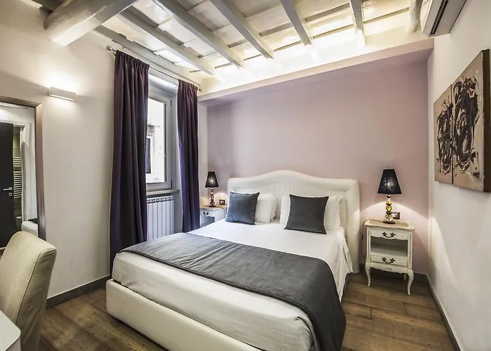Town House Spagna 3*